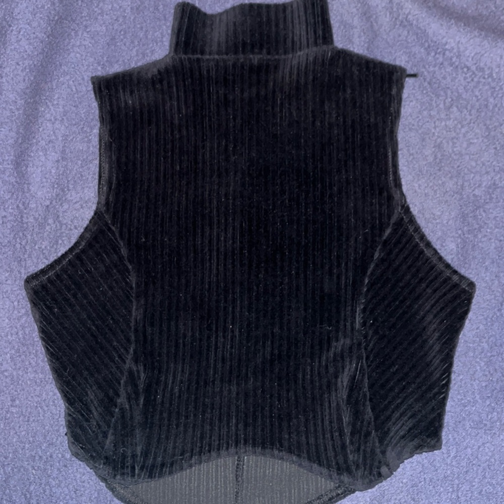 MANIÈRE DE DEVOIR Corduroy cropped shirt